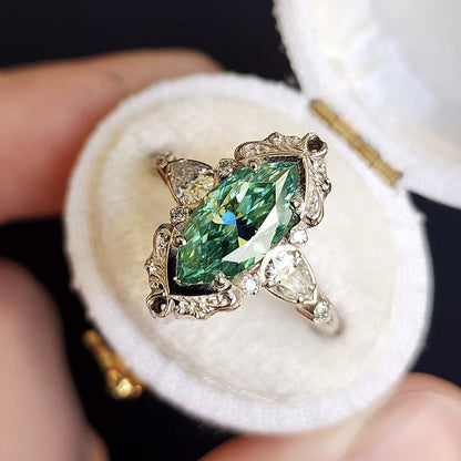 Ornament Alloy Inlaid Green Horse Eye Zircon Ring