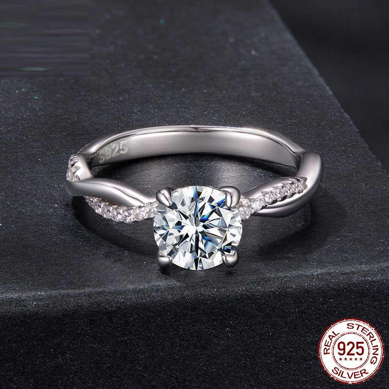 Luxe Helix D-Color Ring