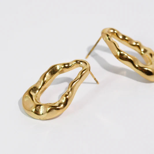 wavy stud earrings